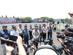 Polda Jatim Bersama Forkopimda Gelar Apel Pasukan Operasi Mantap Brata Semeru 2023-2024