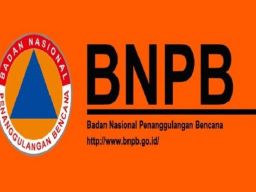 Kepala BNPB Serahkan Bantuan dan Tinjau Lokasi Terdampak Banjir Bandang di Humbang Hasundutan
