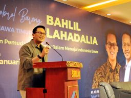 Menteri Bahlil dan Mas Andi Kupas Tuntas Syarat Songsong Indonesia Emas 2045