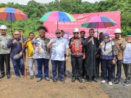 Lakukan Peletakan Batu Pertama, LaNyalla Apresiasi Papua Barat Daya Genjot SDM di Pendidikan dan Olahraga