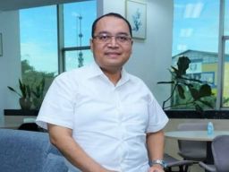 Raja Jawa Dalam Prespektif Demokrasi, Kekuasaan Yang Absolut