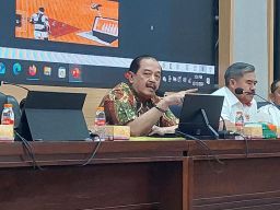 Seminar Olahraga SIWO PWI , Mantan Ketum KONI Jatim Bongkar Cara Kotor Perebutan Medali PON