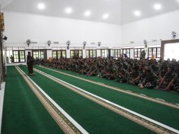 Membangun Mentalitas Tangguh Menghadapi Percepatan Zaman, Prajurit dan PNS Menart 2 Marinir Laksanak