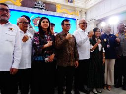 PWI Pusat Periode 2025-2030 Resmi Dikukuhkan di Monumen Pers Solo