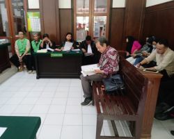 Sidang Perkara Penipuan, Dalam Dakwaan JPU Disebutkan Terdakwa Membeli Kayu Gunakan Cek Kosong