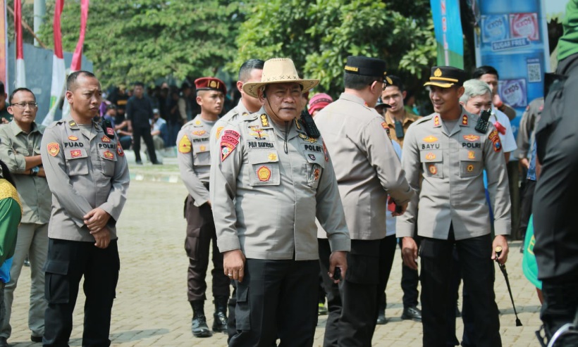 Kapolda Jatim Dampingi Panglima TNI Buka Kejuaraan Pacu Kuda Nasional di Pasuruan