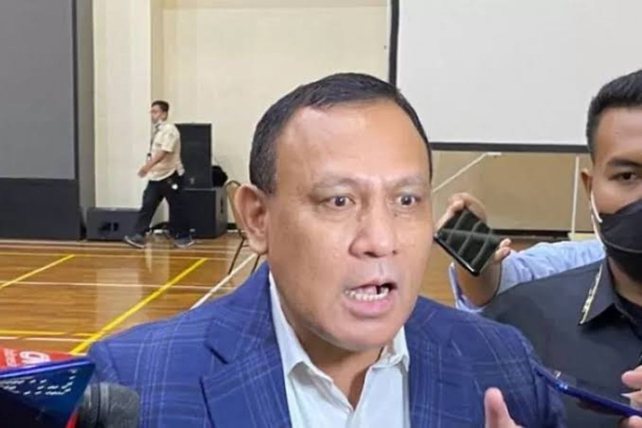 Firli Jadi Tersangka, Mantan Pegawai KPK Gelar Aksi Cukur Rambut