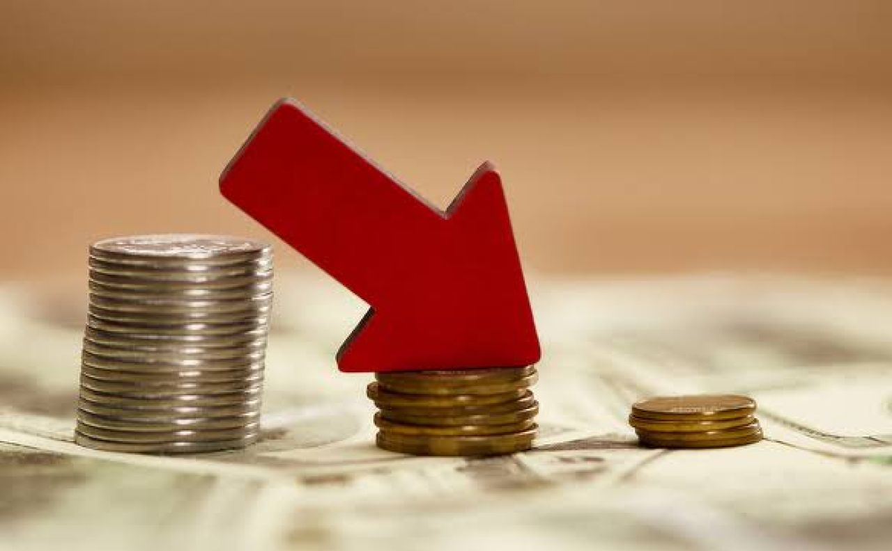 Strategi Bertahan di Tengah Krisis Daya Beli: Adaptasi atau Tenggelam?