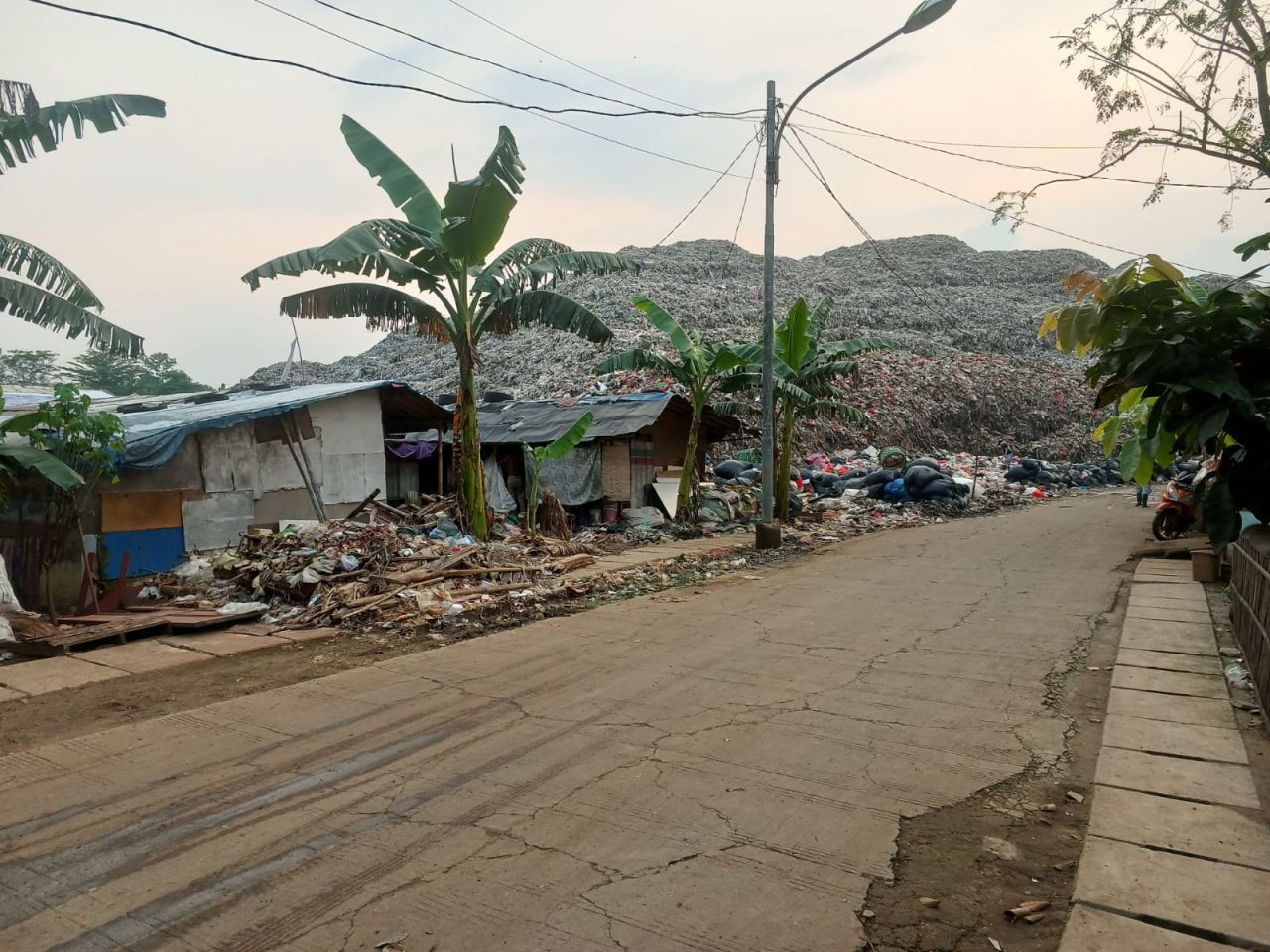 TPA Sumur Batu Dituding Jadi Ajang Pungli, Wali Kota Bekasi Didesak Pecat Kadis LH