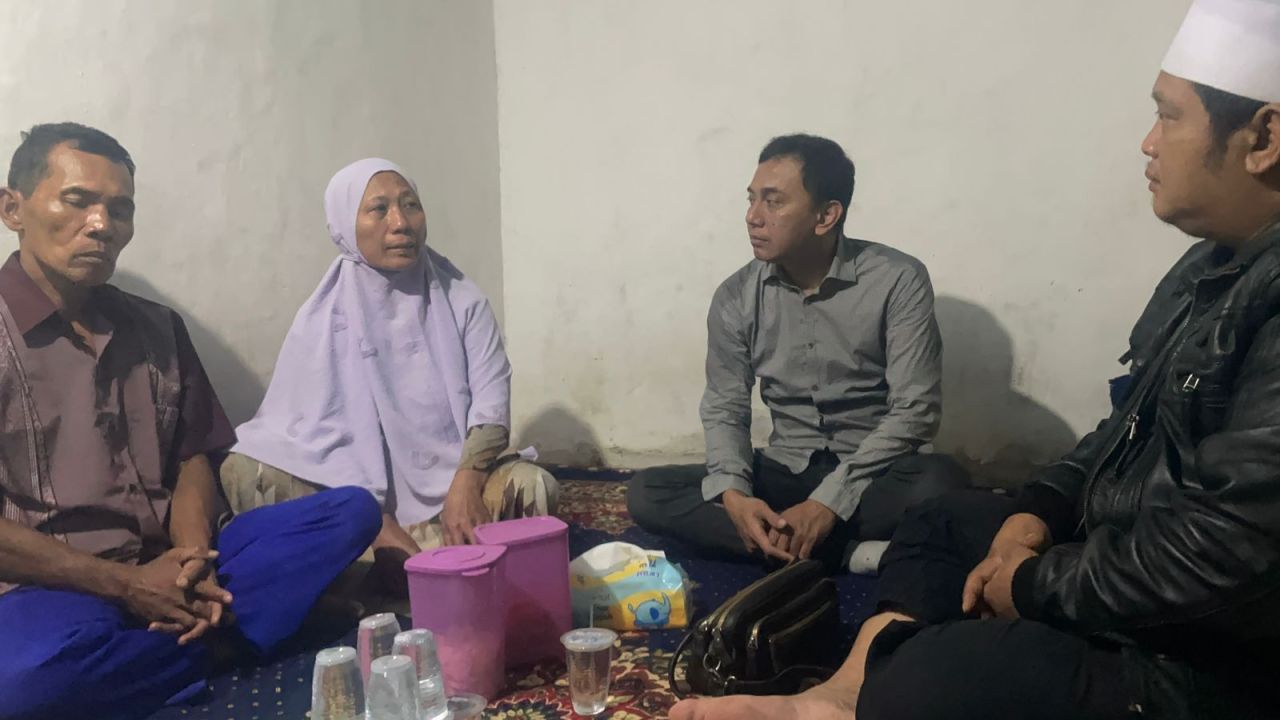 Ibiza Kunjungi Rumah Keluarga Korban dan Sampaikan Duka Cita