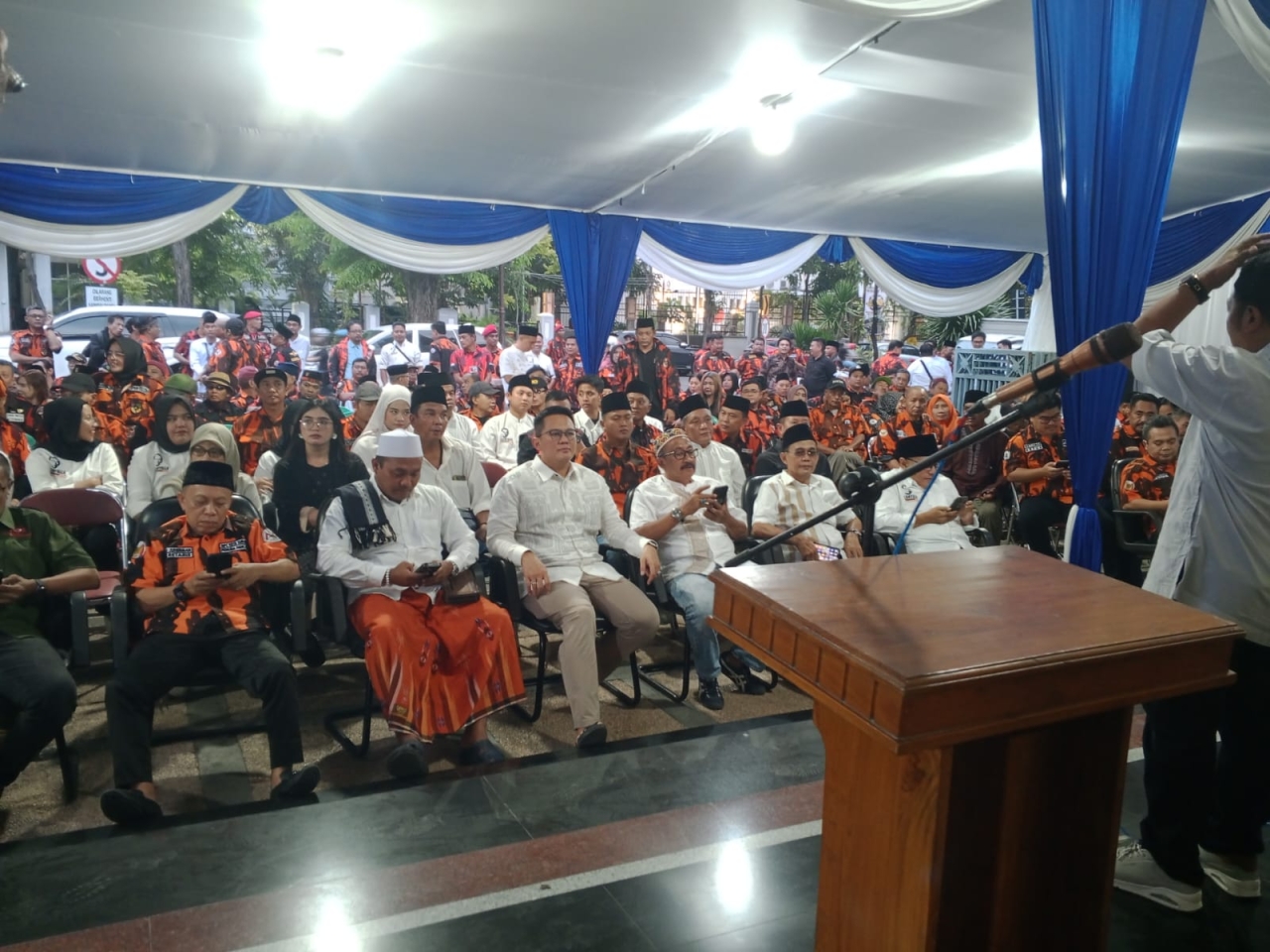 Pemuda Pancasila Jatim dan Gapeknas Perkuat Sinergi Lewat Buka Puasa dan Santunan Anak Yatim