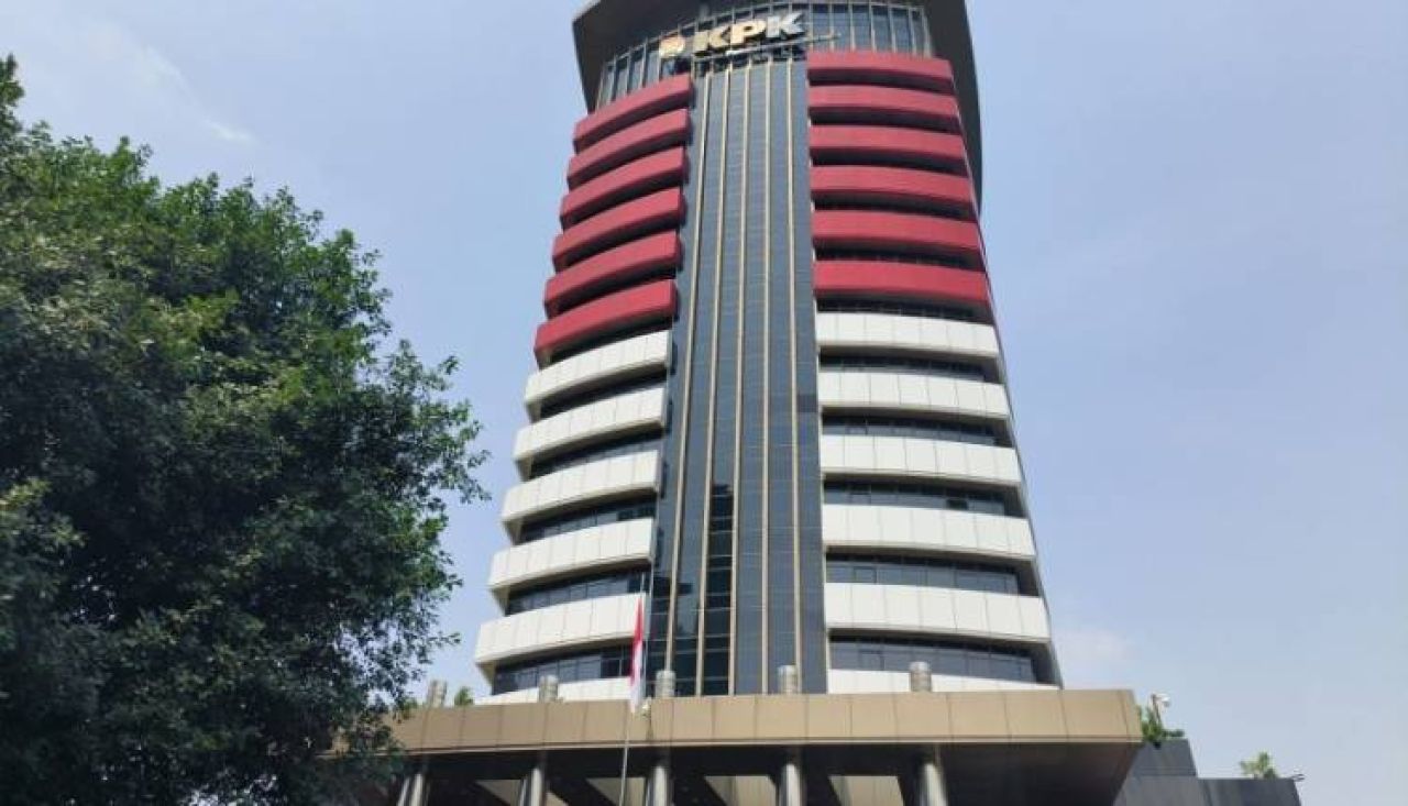 Etos Indonesia Institute Laporkan Dugaan Korupsi Kadis SDA DKI ke KPK