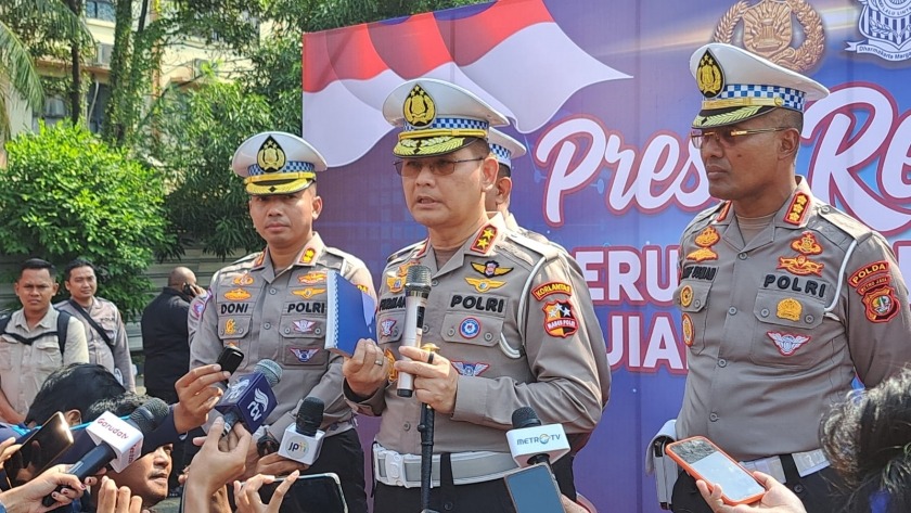 Kakorlantas Polri Sidak Satpas Polda Metro Jaya, Pastikan tak ada pembayaran uang tunai